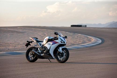 Honda CBR 1000 - ein Sportmotorrad der neuen Generation