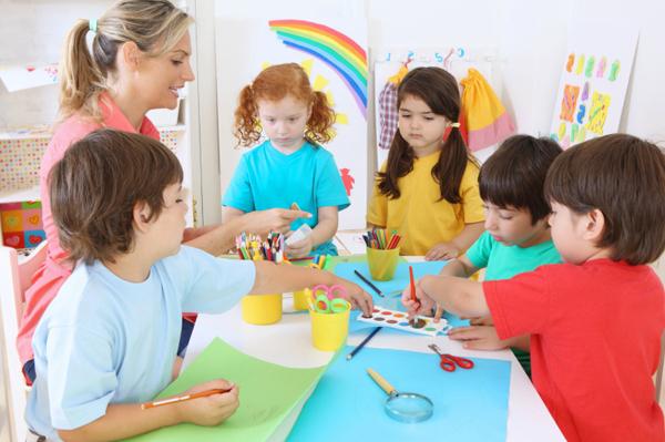 Wie man ein Kind in einem Kindergarten anordnet - das Problem der modernen Eltern