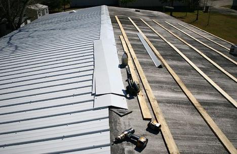 Dächer aus Metall - einfach und bequem