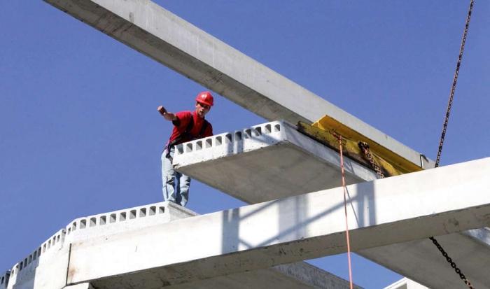 Installation von Bodenplatten: Merkmale des Verlegeprozesses und Markierung von Elementen