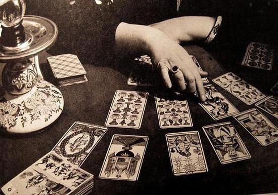 Ace of Wands: die Bedeutung des Tarot, die Kombination und Interpretation von Karten