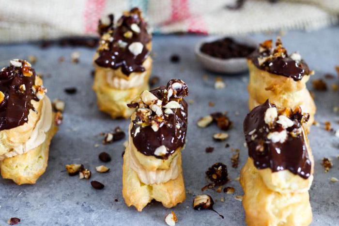 Eclairs mit Kondensmilch