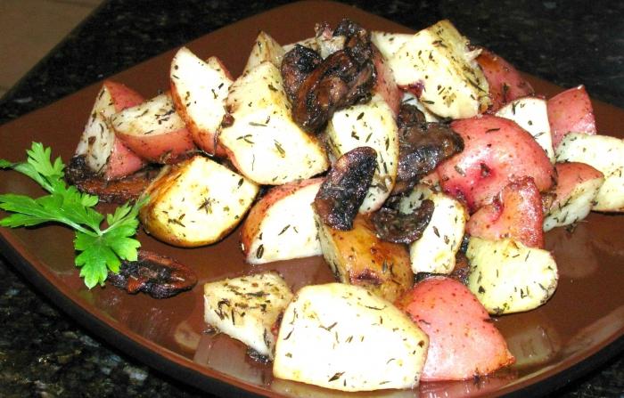 Gerichte aus Pilzen und Kartoffeln
