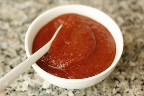 Wie man Ketchup zu Hause macht: mehrere Rezepte