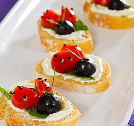 Canape für einen Buffettisch. Mehrere Rezepte