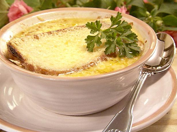 Cremesuppe mit Hühnerbrühe