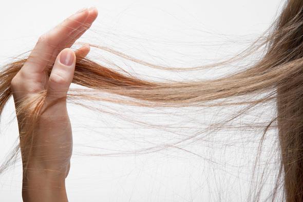 Wie stärkt man dünnes Haar?