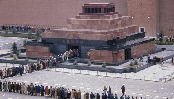 Lenins Mumie: sich um den Körper kümmern. Wartung des Lenin-Mausoleums