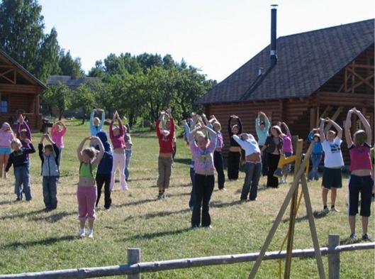 Einzigartige lustige Szenen im Camp