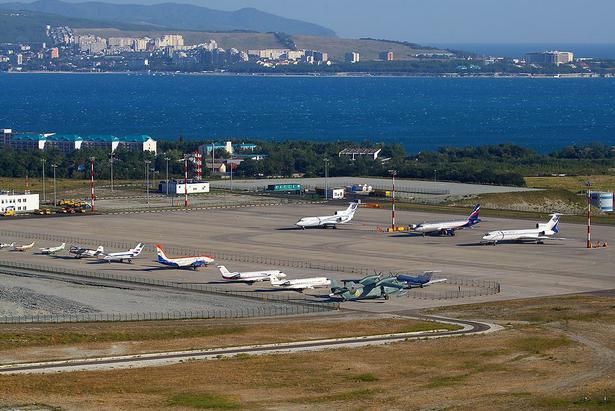 in denen Städte der Region Krasnodar Flughäfen haben 