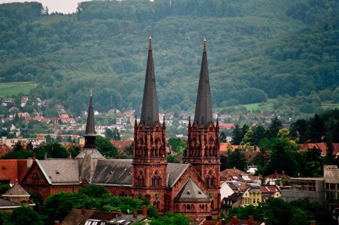 Deutschland. Freiburg. Mysteriöse Schönheit!