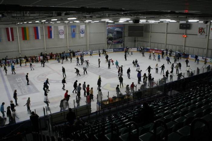 Minsk Ice Palace auf Pritytsky - der größte Sportkomplex in Belarus