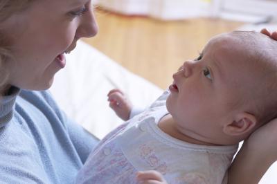 Blähungen bei Neugeborenen: Ursachen und Behandlung